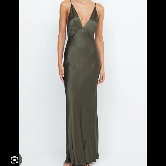 bec and bridge moon dance v maxi dress Bec + Bridge Moondance V Neck Maxi in Black Size 6 Rent for $60 A sleek and feminine event wear style, the Moon Dance V Maxi Dress is cut on the bias